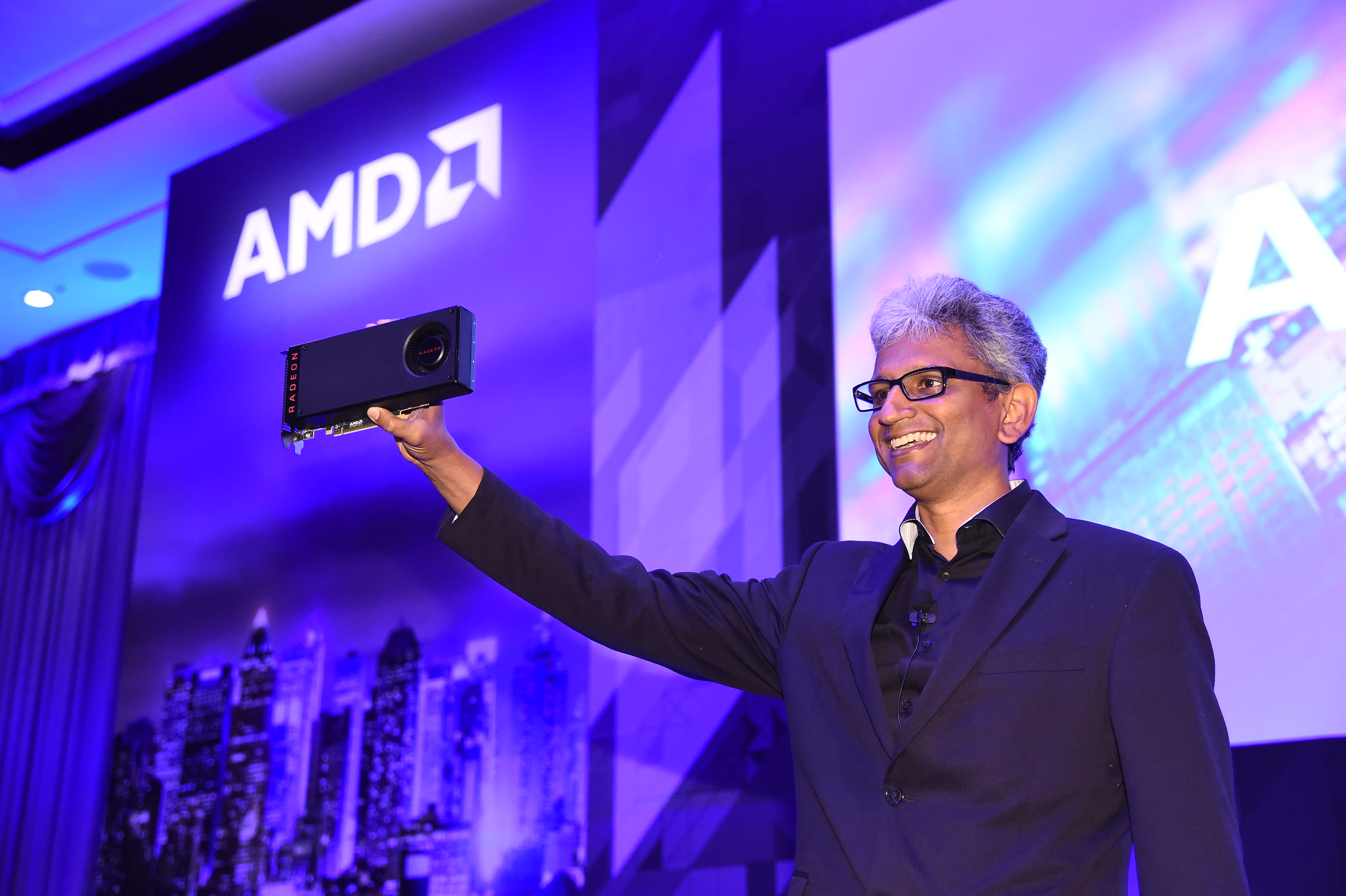 AMD lanseaza o noua arhitectura GPU si coboara preturile pentru produse VR-ready la nivel premium