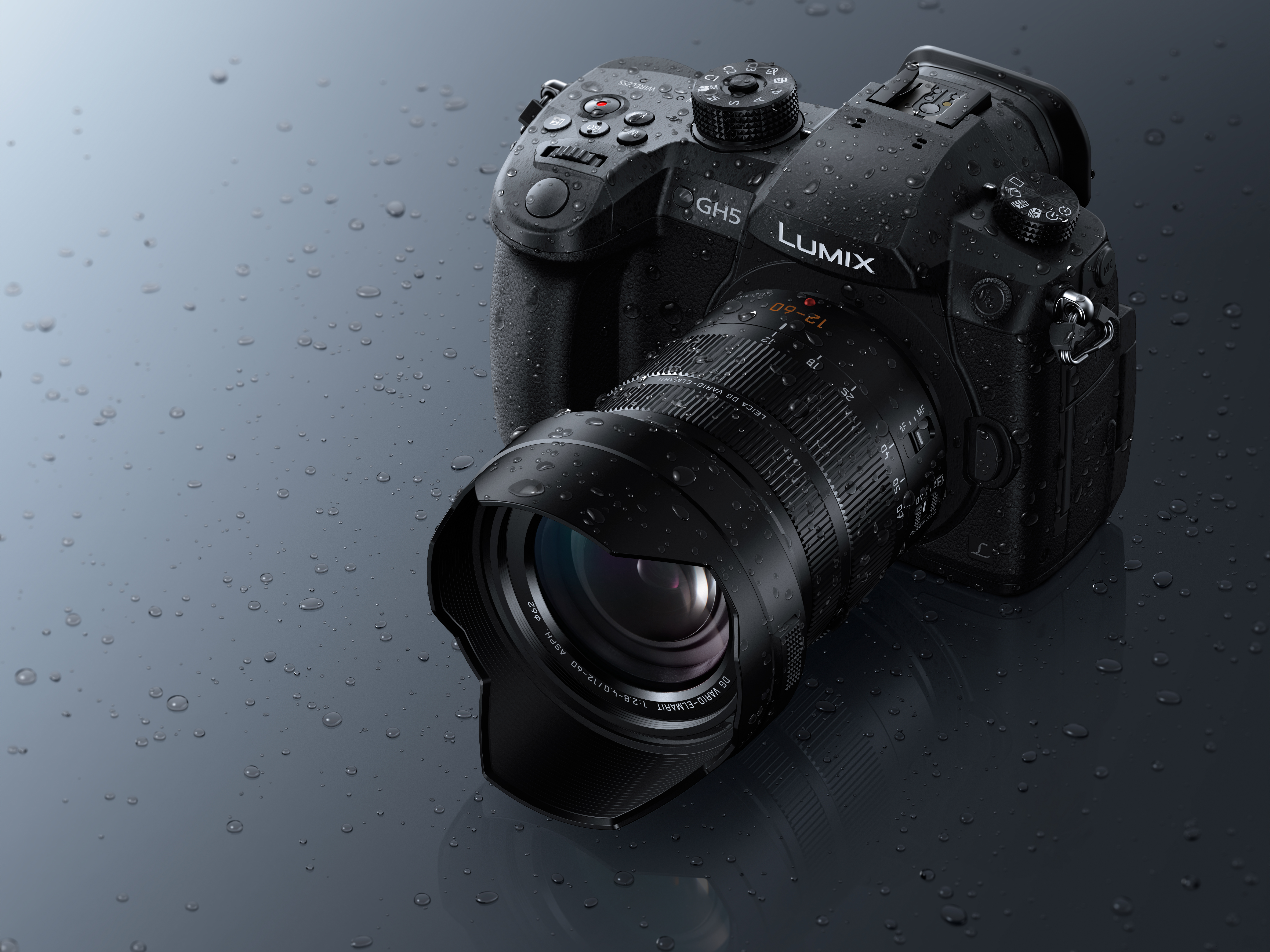 Panasonic introduce modelul Lumix GH5 cu Venus Engine și 4K