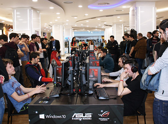 Turneul offline de gaming ASUS în Plaza Mall București