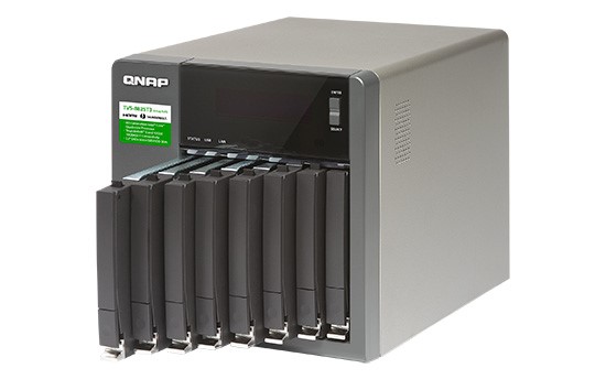 QNAP lansează serverul TVS-882ST3 cu Thunderbolt 3 și opt sertare de 2,5″