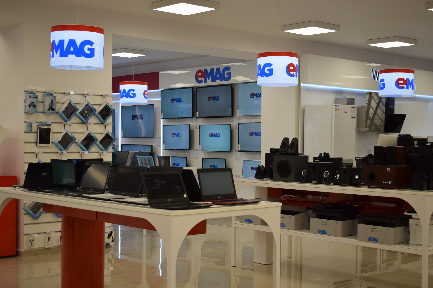 Cel mai mare showroom eMAG din provincie