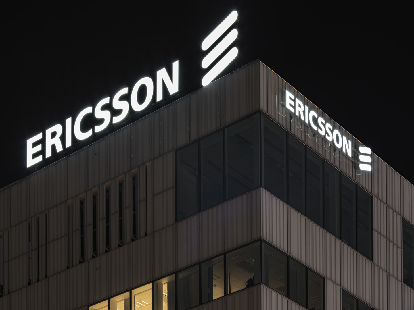 Ericsson face primul pas către industria inteligentă prin implementarea realității augmentate