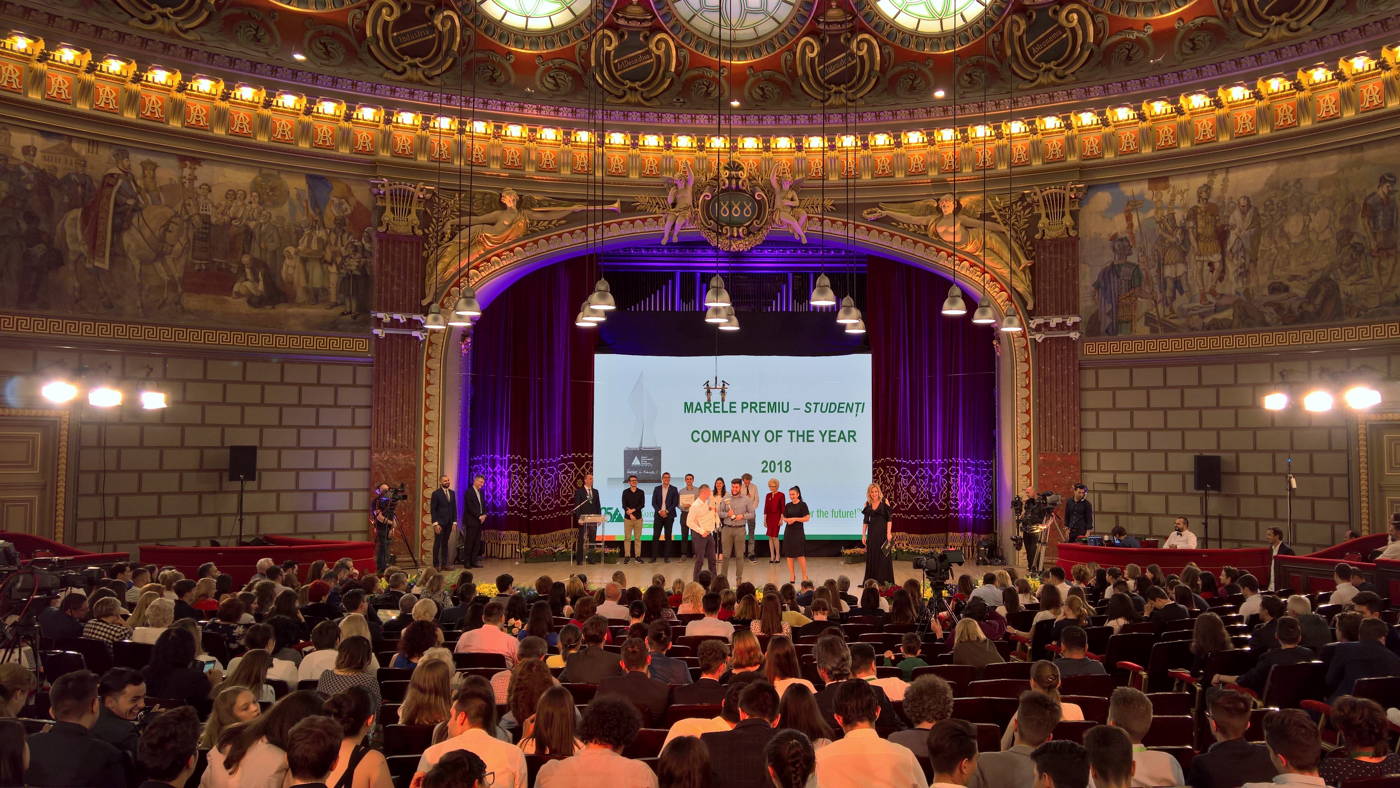 Junior Achievement România premiază excelența și investiția în educație