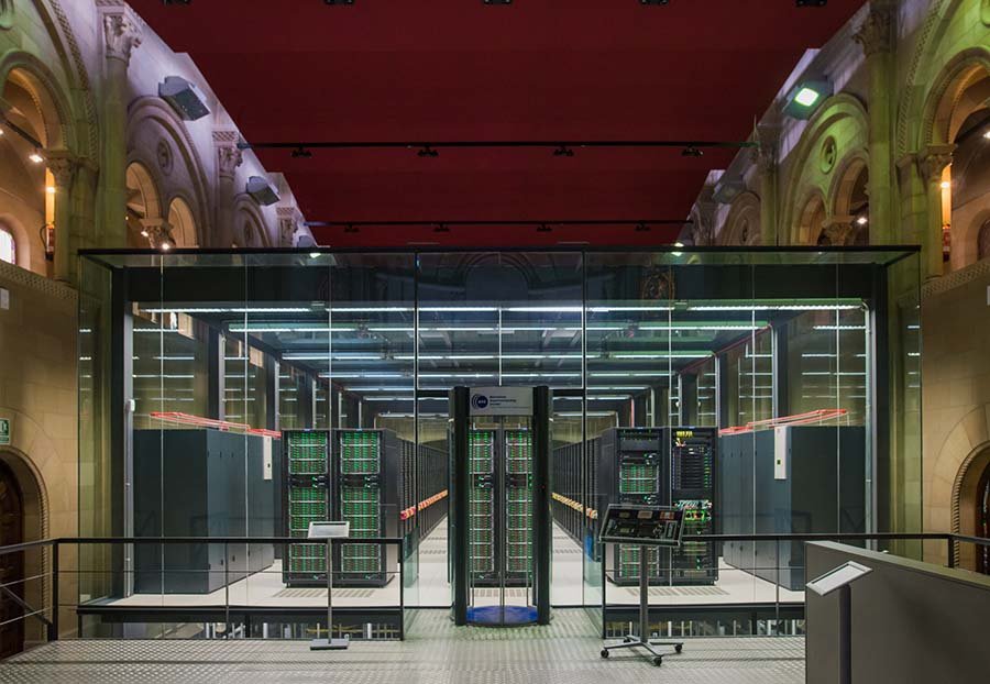 O capelă din Barcelona a devenit un mare supercomputer