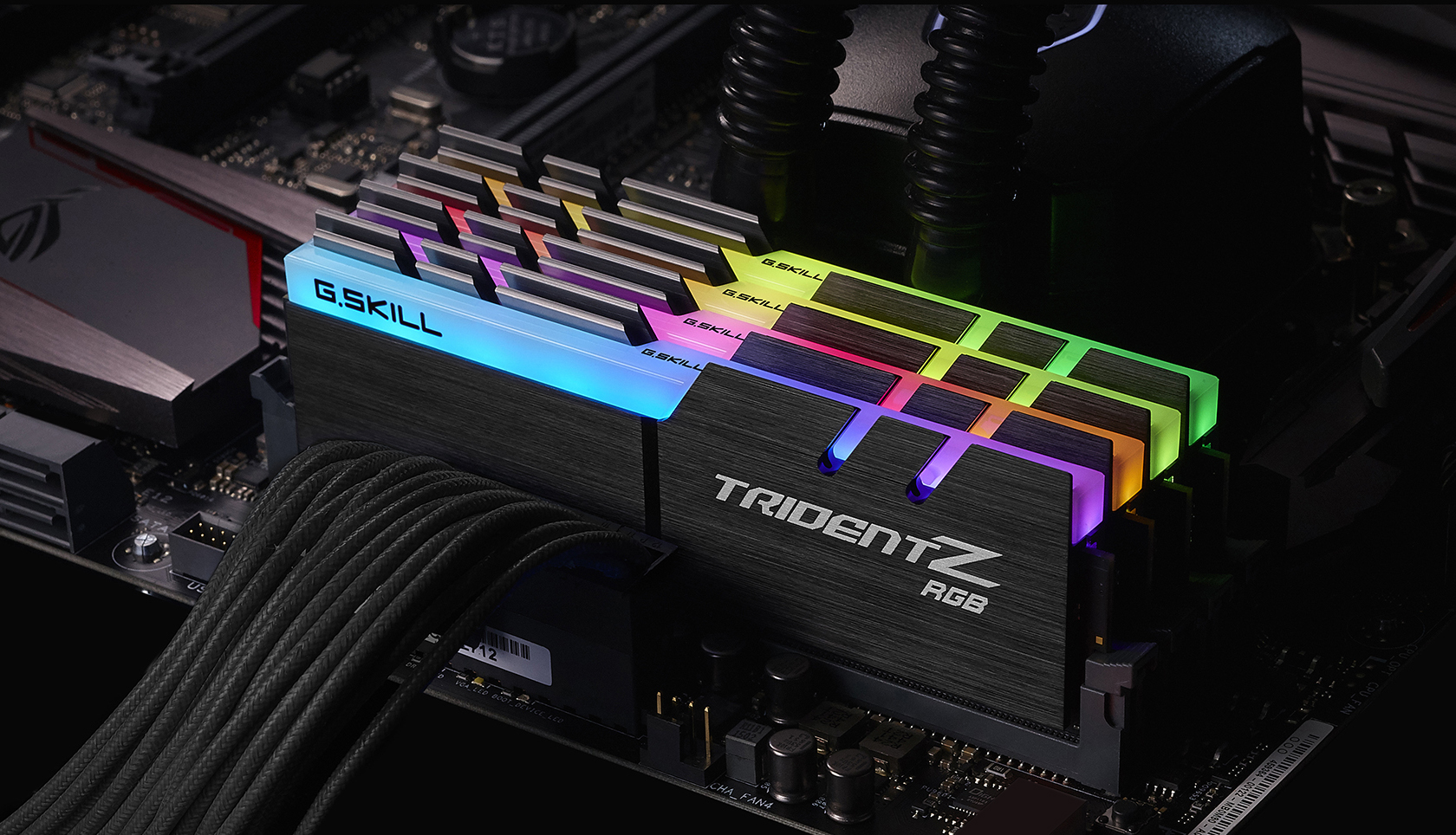 ELKO_G.SKILL_trident.z.rgb.board.quad.02