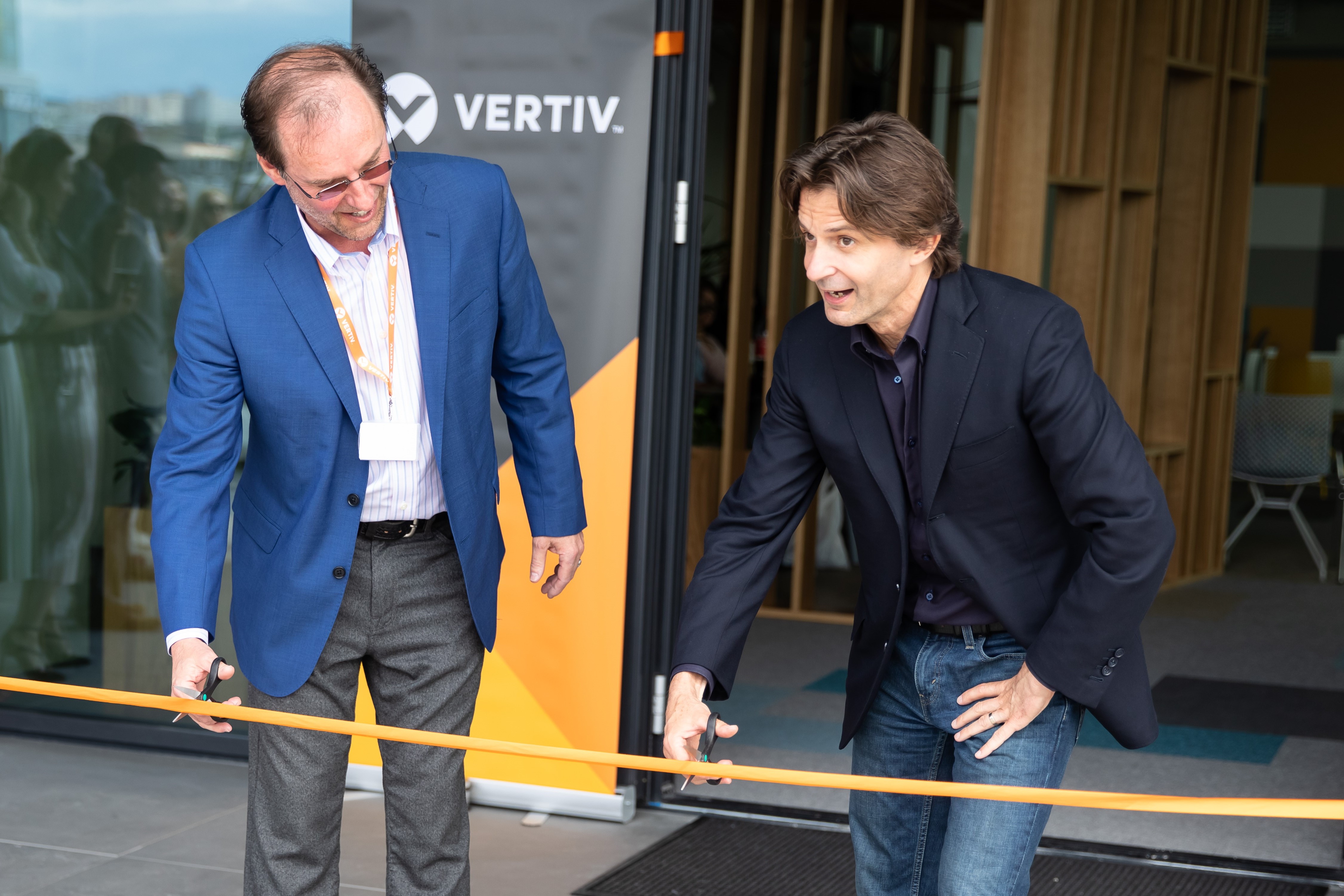 Vertiv a inaugurat noi birouri în Cluj-Napoca şi îşi consolidează operaţiunile  la nivel global