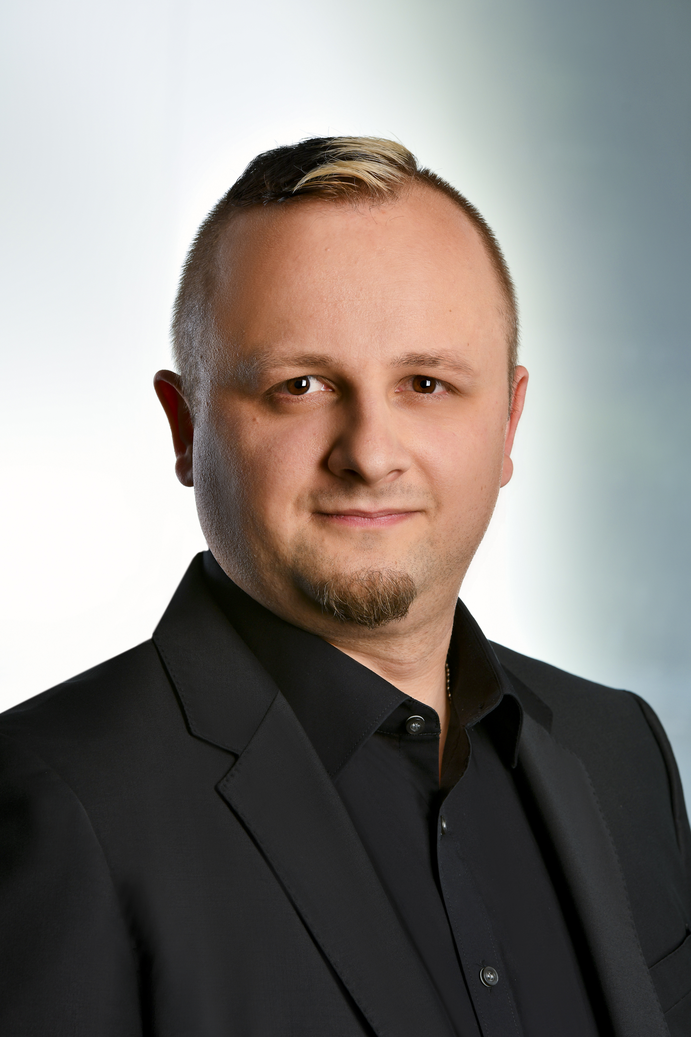 Kaspersky face echipă cu un designer de bijuterii pentru a proteja datele biometrice în lumea digitală