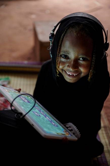 Ericsson și UNICEF lansează un parteneriat global pentru conectarea școlilor la internet