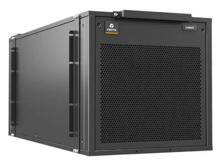 Soluția de răcire Plug-and-Play pentru spațiile IT de mici dimensiuni și Aplicațiile Edge ale Unității Vertiv™ VRC IT Rack Cooling