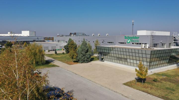 Fabrica Inteligentă Schneider Electric din Plovdiv implementeaza tehnologiile Industry 4.0 pentru toți clienții companiei din Europa de Sud-Est