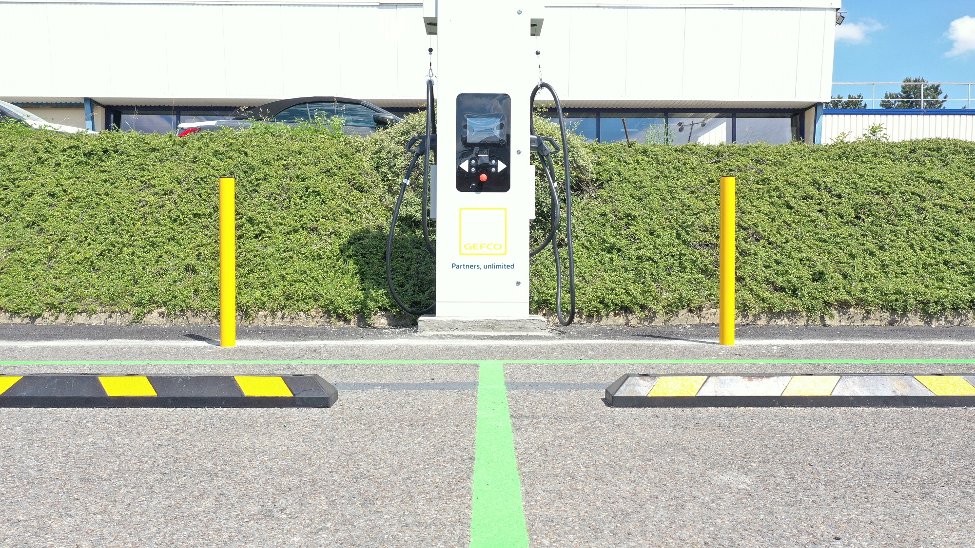GEFCO instalează 290 de stații de încărcare pentru a sprijini creșterea numărului de mașini electrice în Europa