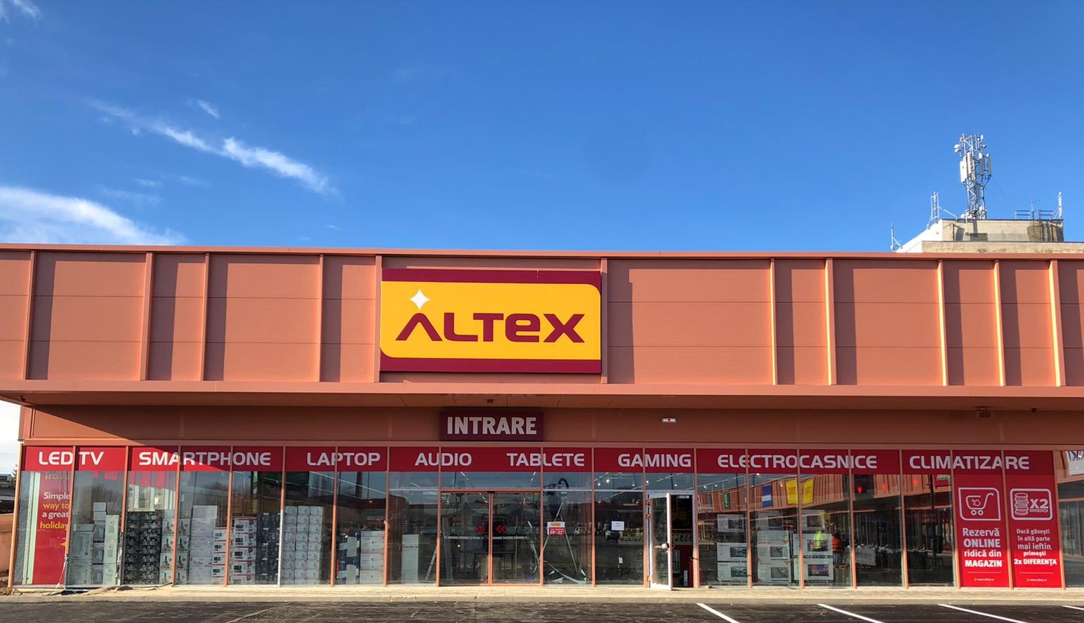 Altex deschide cel de-al treilea magazin din Ploiești
