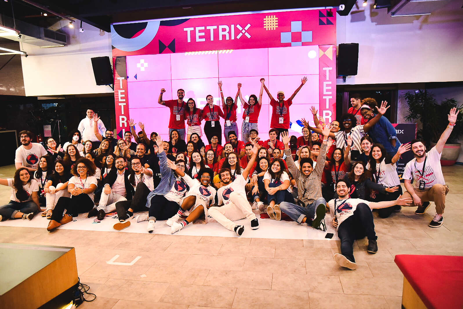 VTEX: TETRIX este recunoscut de Guinness World Records ca fiind cel mai mare concurs dedicat studiilor de business