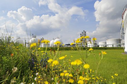 1806_Tank_storage_facility_at_BASF_in_Ludwigshafen.jpg.nocrop