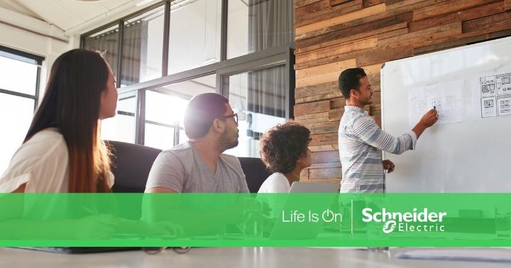 „Electrify your career” – program de internship în cadrul Schneider Electric România