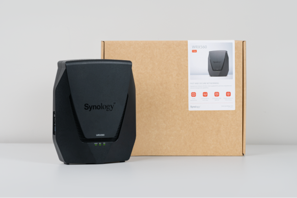 Synology a lansat router-ul WRX560