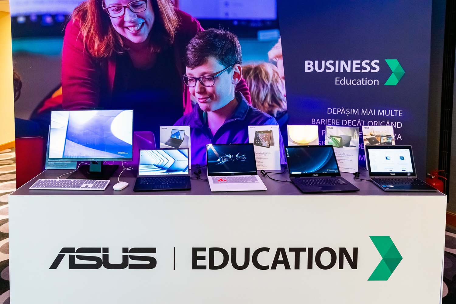 Au început înscrierile pentru ASUS Learn and Compete 2023, concursul de TIC destinat liceenilor din București