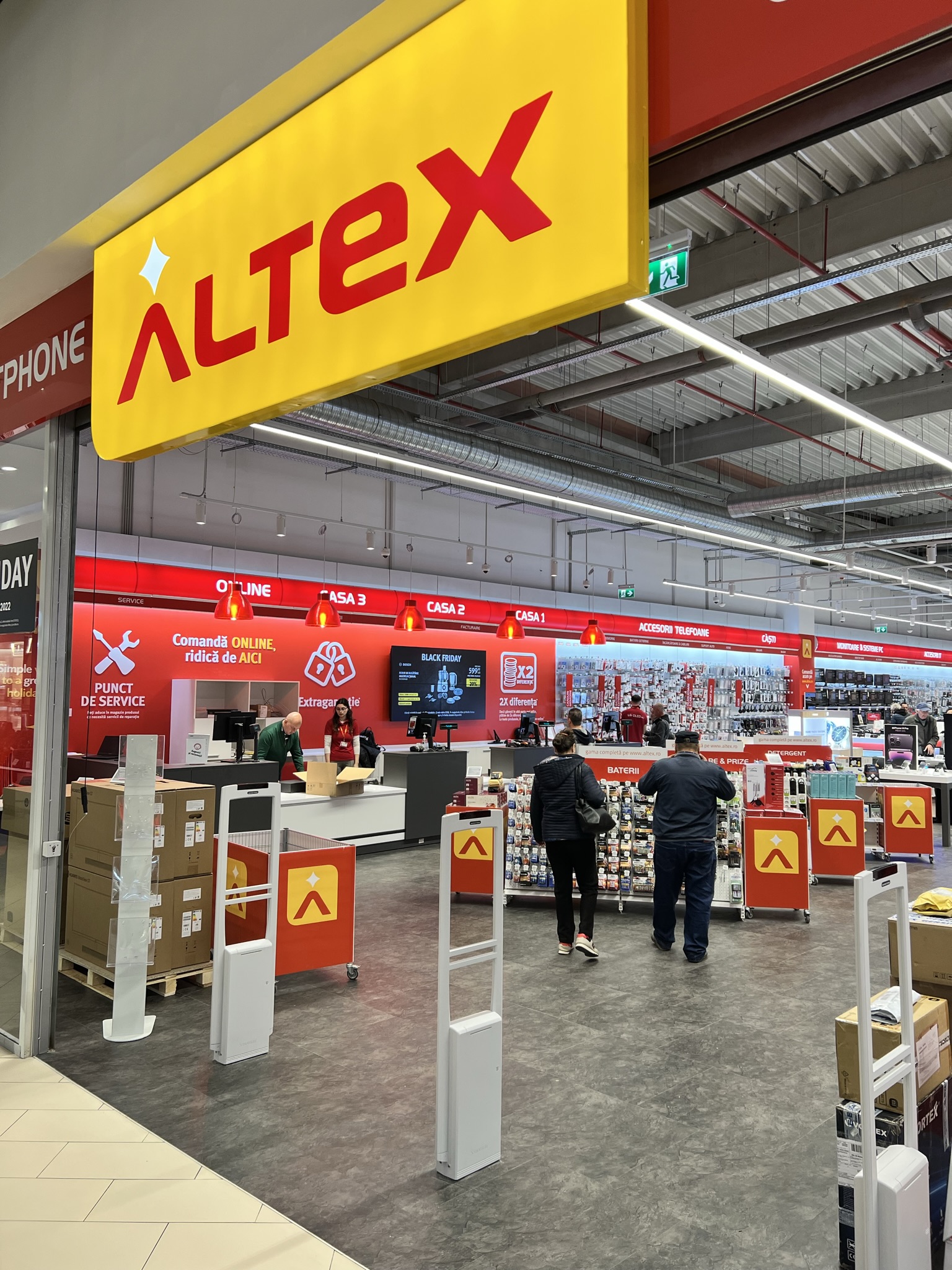 Începe Black Friday de vară la Altex