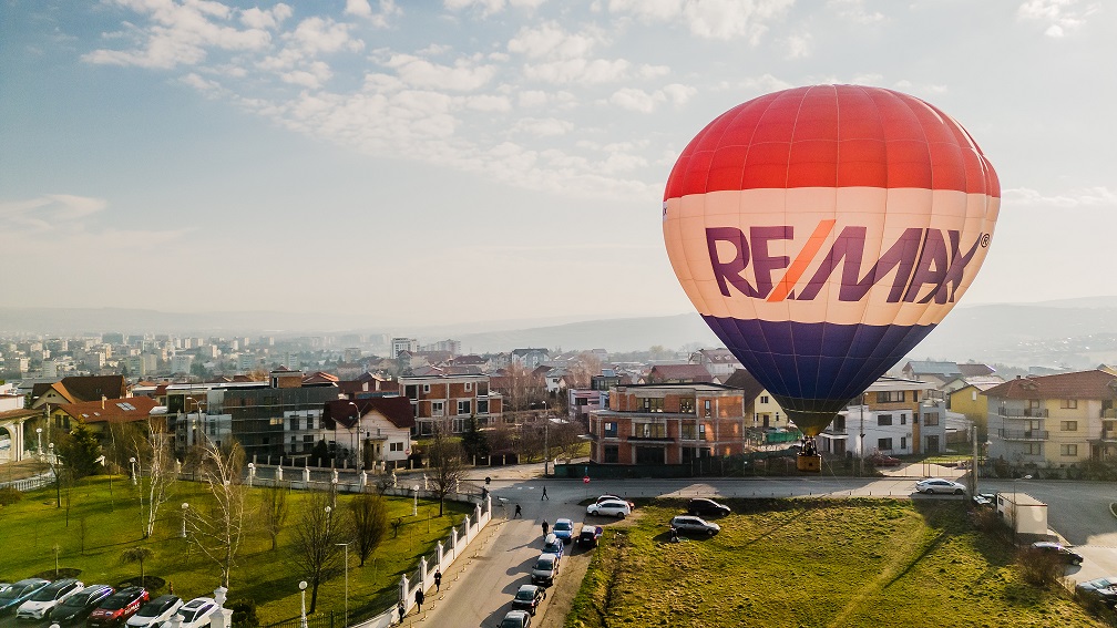 REMAX