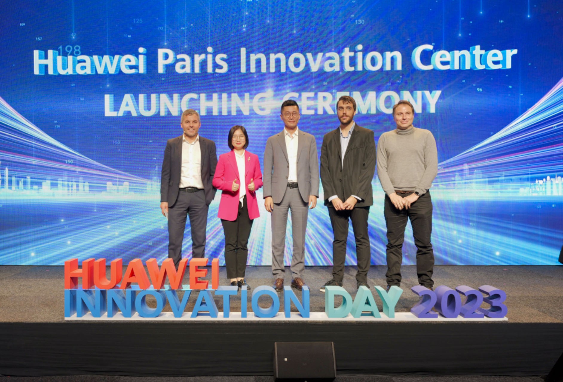 Huawei inaugurează Centrul de Inovare de la Paris și investește 2 milioane de euro pe an pentru a construi un ecosistem colaborativ cu IMM-urile