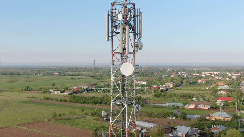Vodafone si Orange extind rețeaua comună Open RAN 4G în anumite zone rurale din România