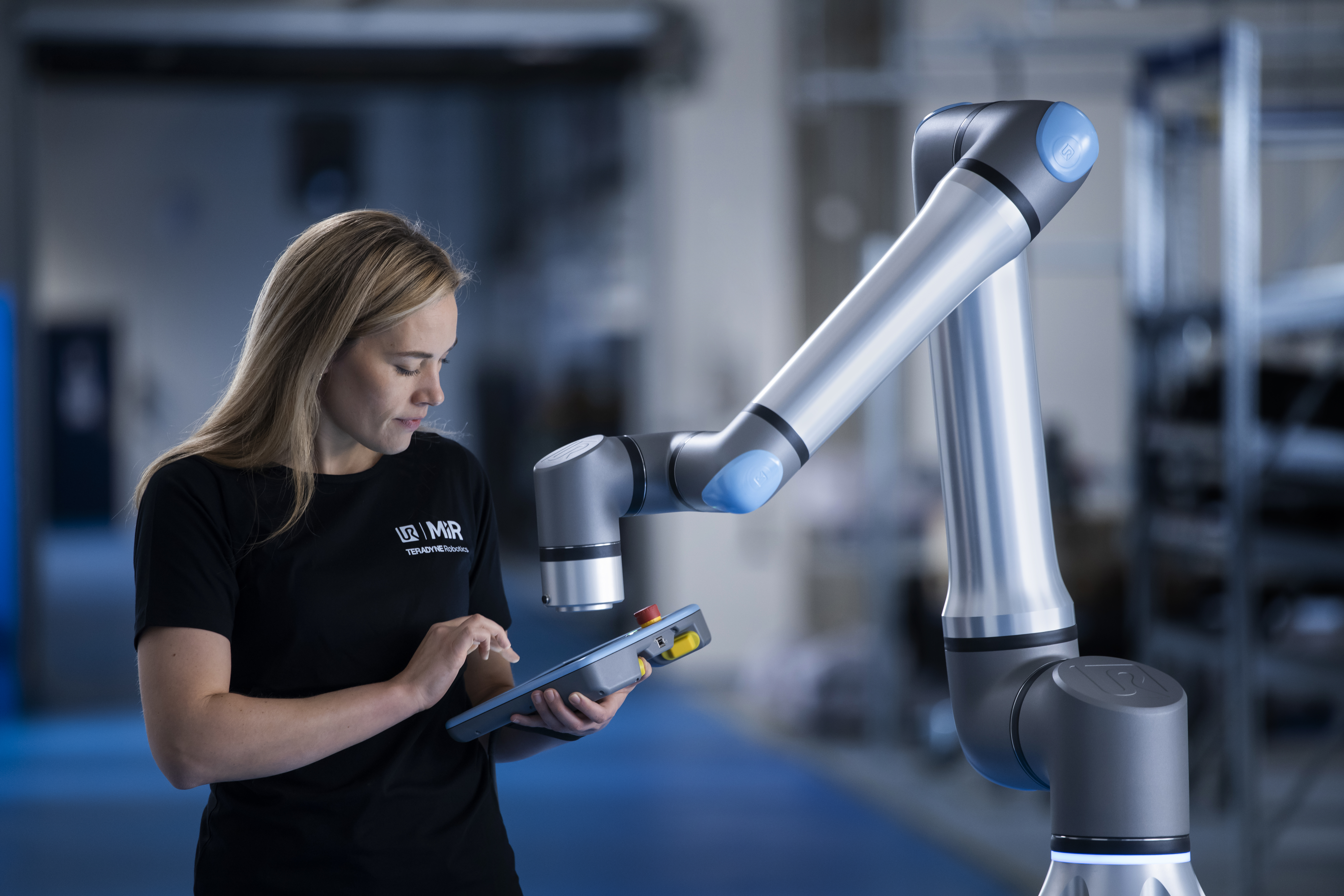 Universal Robots lansează cel mai rapid cobot și redefinește standardele de performanță în automatizarea colaborativă