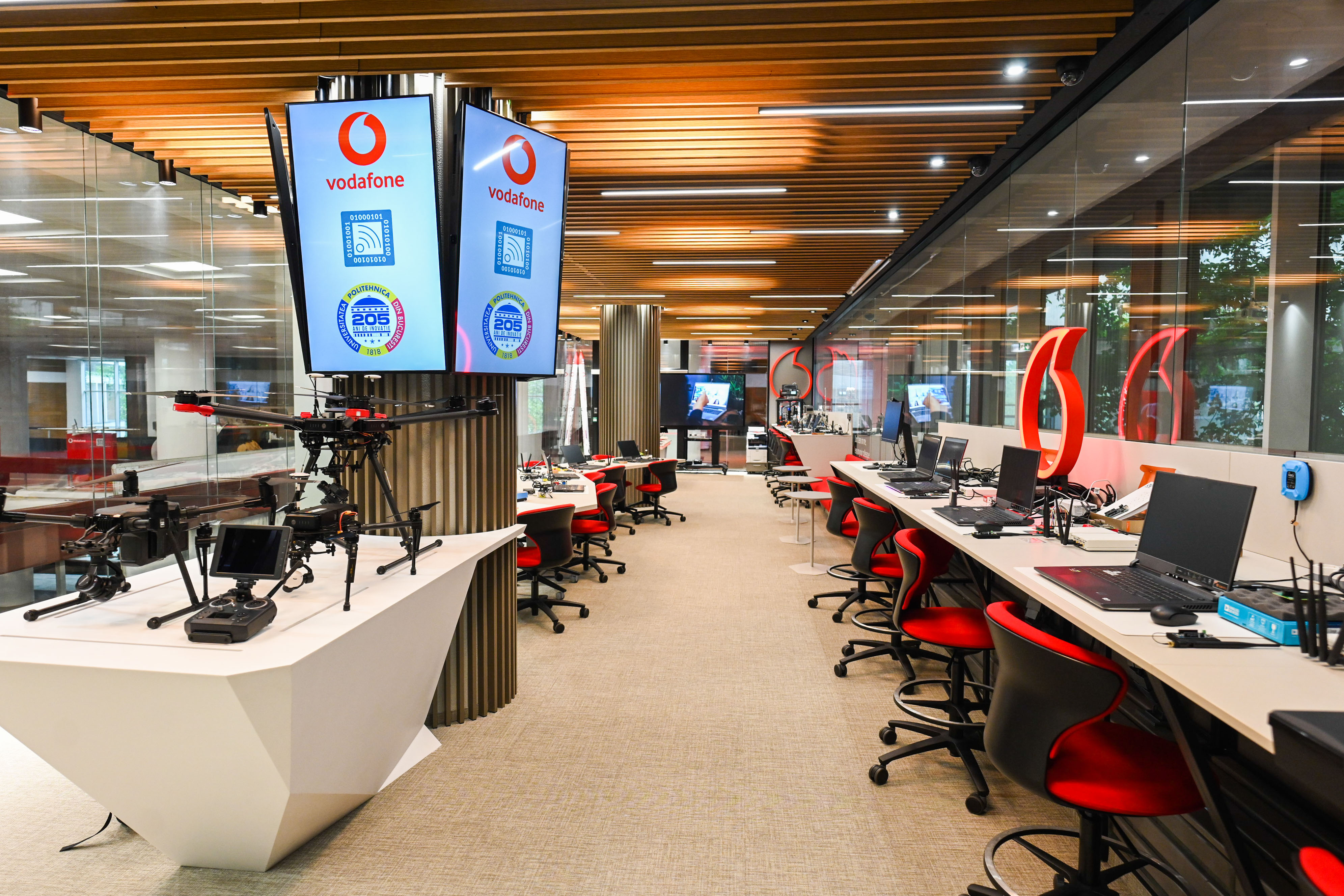 Vodafone Romania construiește prima rețea mobilă 5G Standalone în UPB