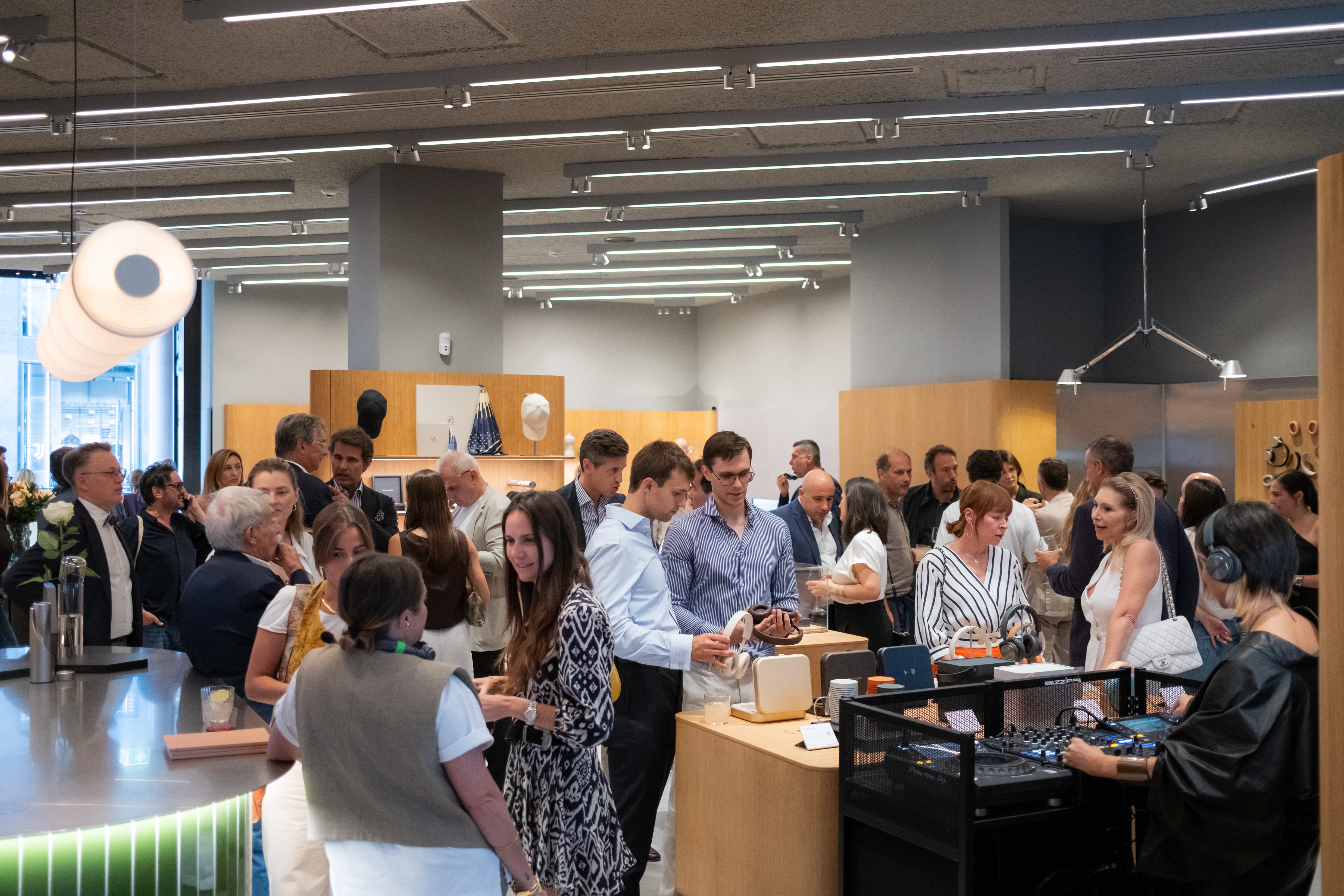 ASBIS a deschis un magazin Bang & Olufsen în Milano