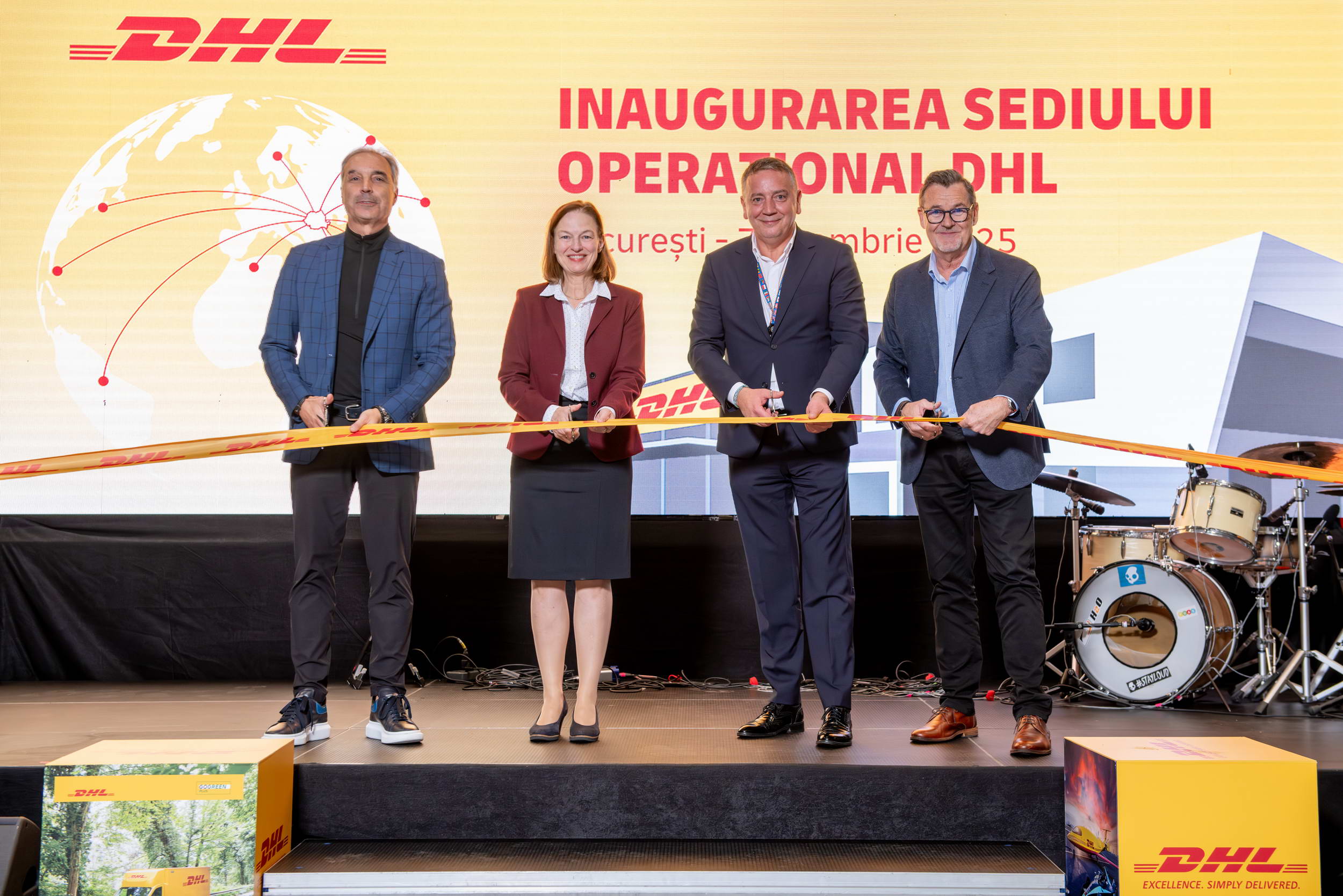 Mike Parra, CEO DHL Express Europe_ Angela Granninger, Ambasadoarea Republicii Federale Germania în România_Bogdan Enache, Director General DHL Express România_, Geoff Walsh, CEO DHL Express Central Europe