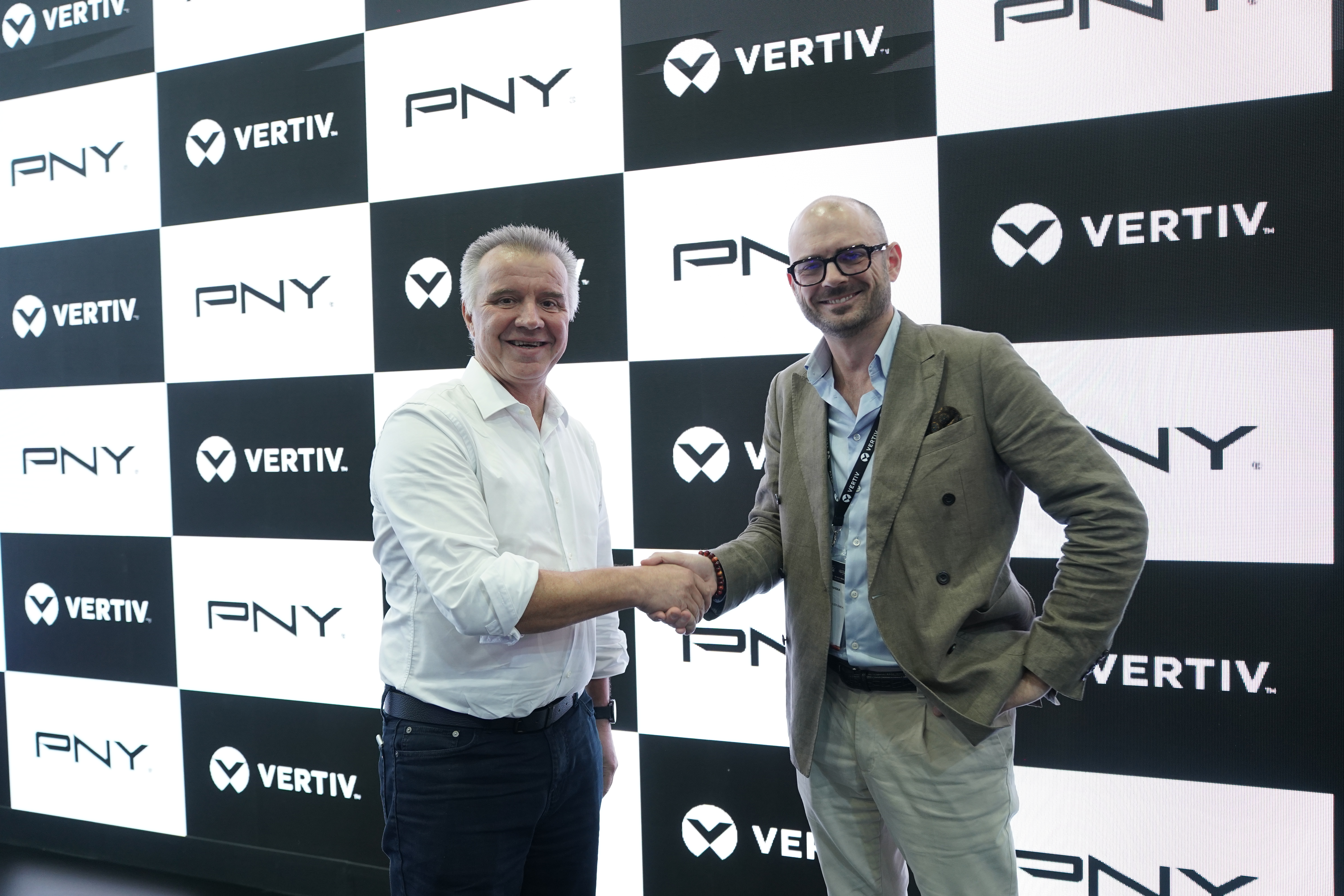 Parteneriatul Vertiv – PNY Technologies accelerează implementările AI în Europa, Orientul Mijlociu și Africa