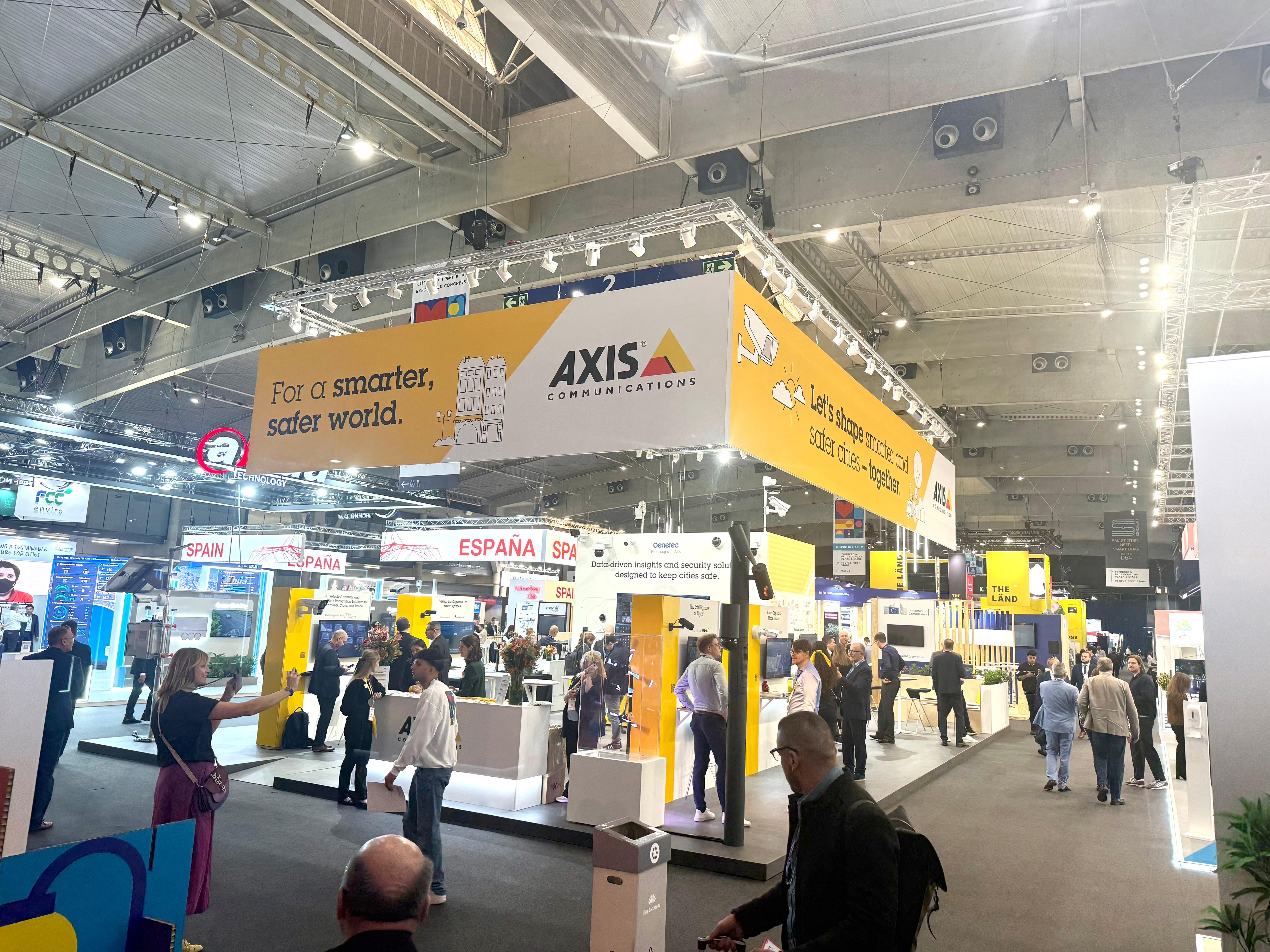 Axis Communications și partenerii săi de tehnologie prezintă soluții inovatoare la Smart City Expo World Congress 2025 din Barcelona