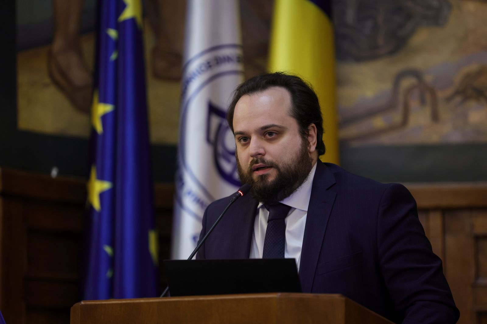 Edward Cretescu - Regista