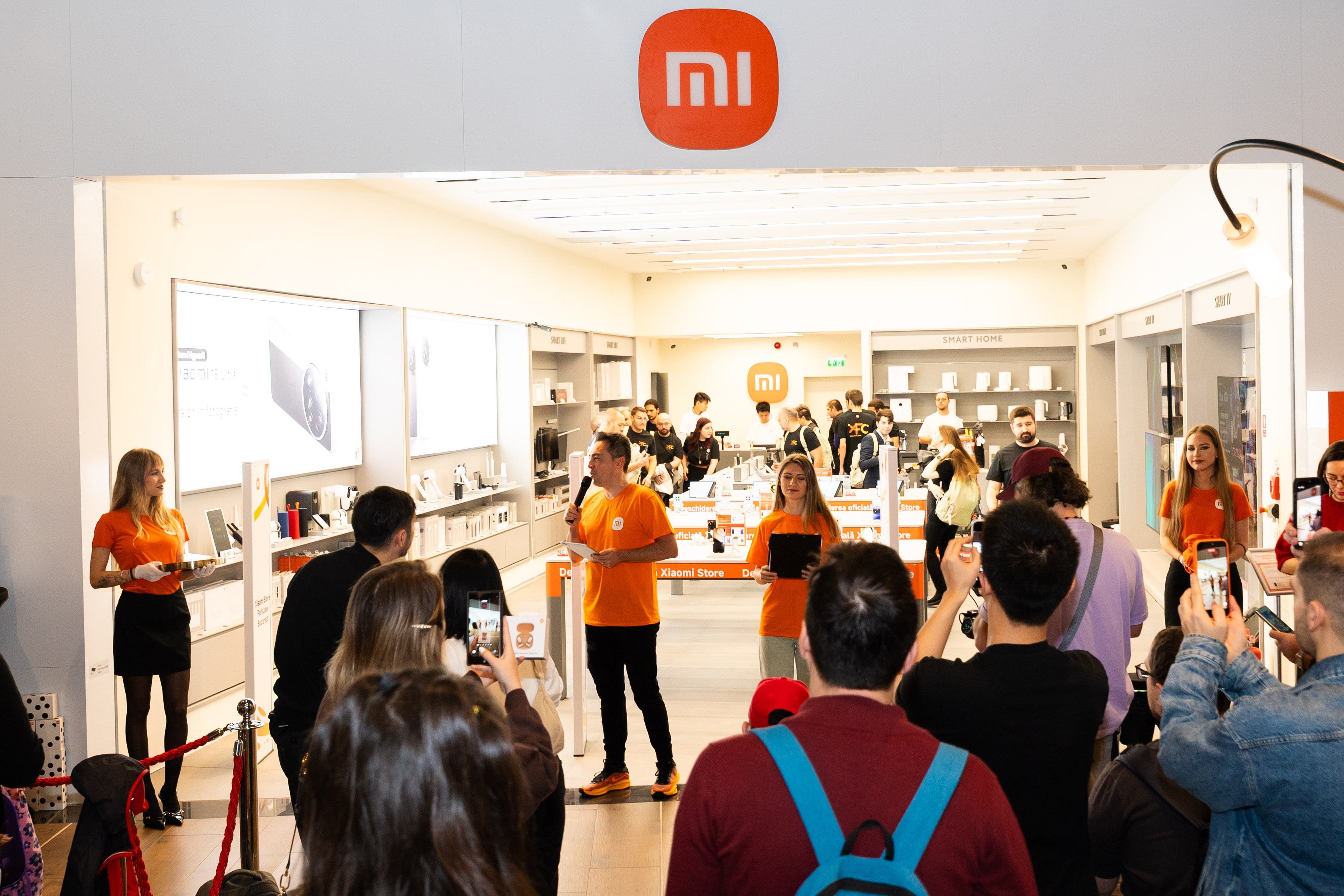 Xiaomi dezvoltă rețeaua de magazine fizice