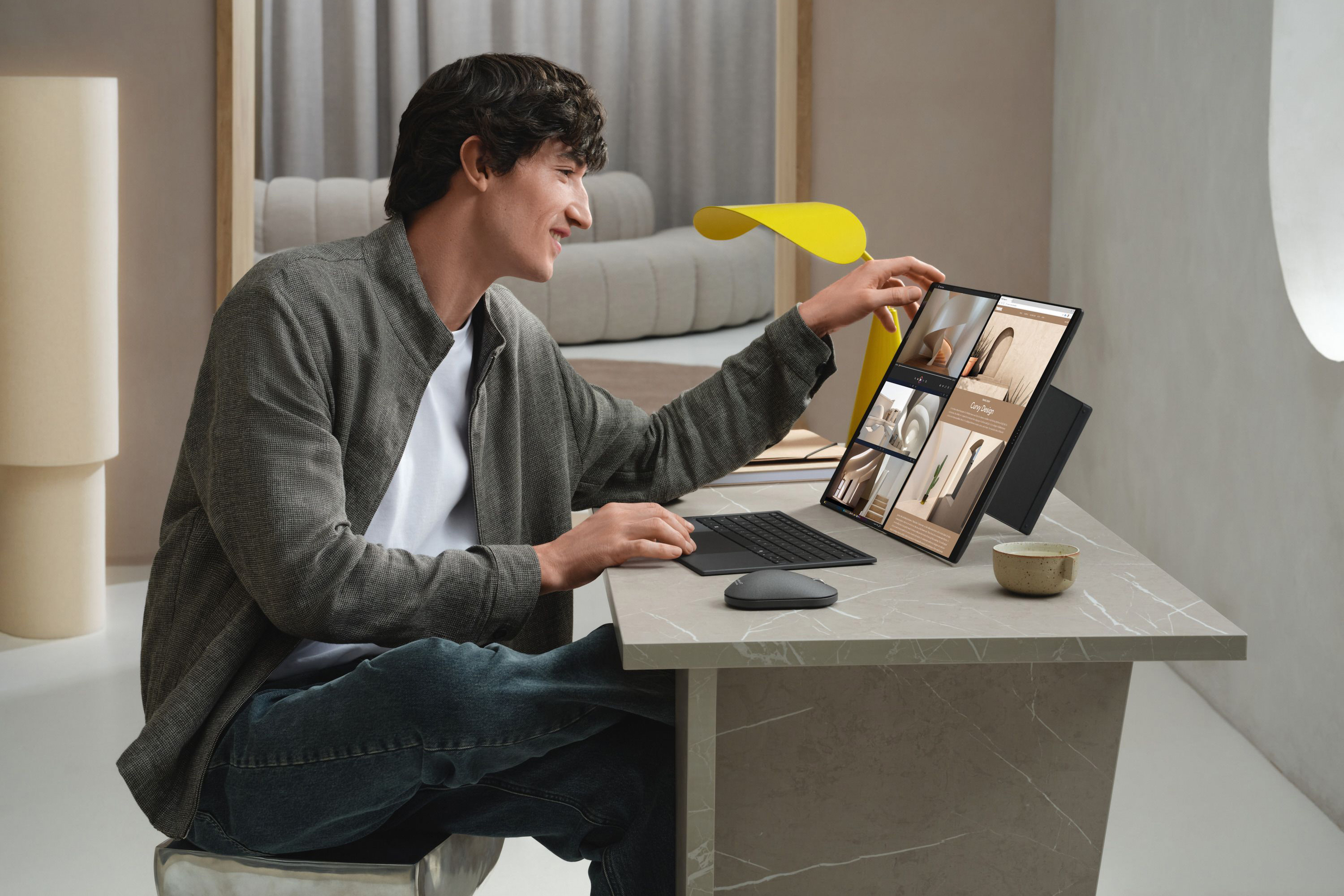 zenbook_duo_ux8407aa_scenario_photo_03