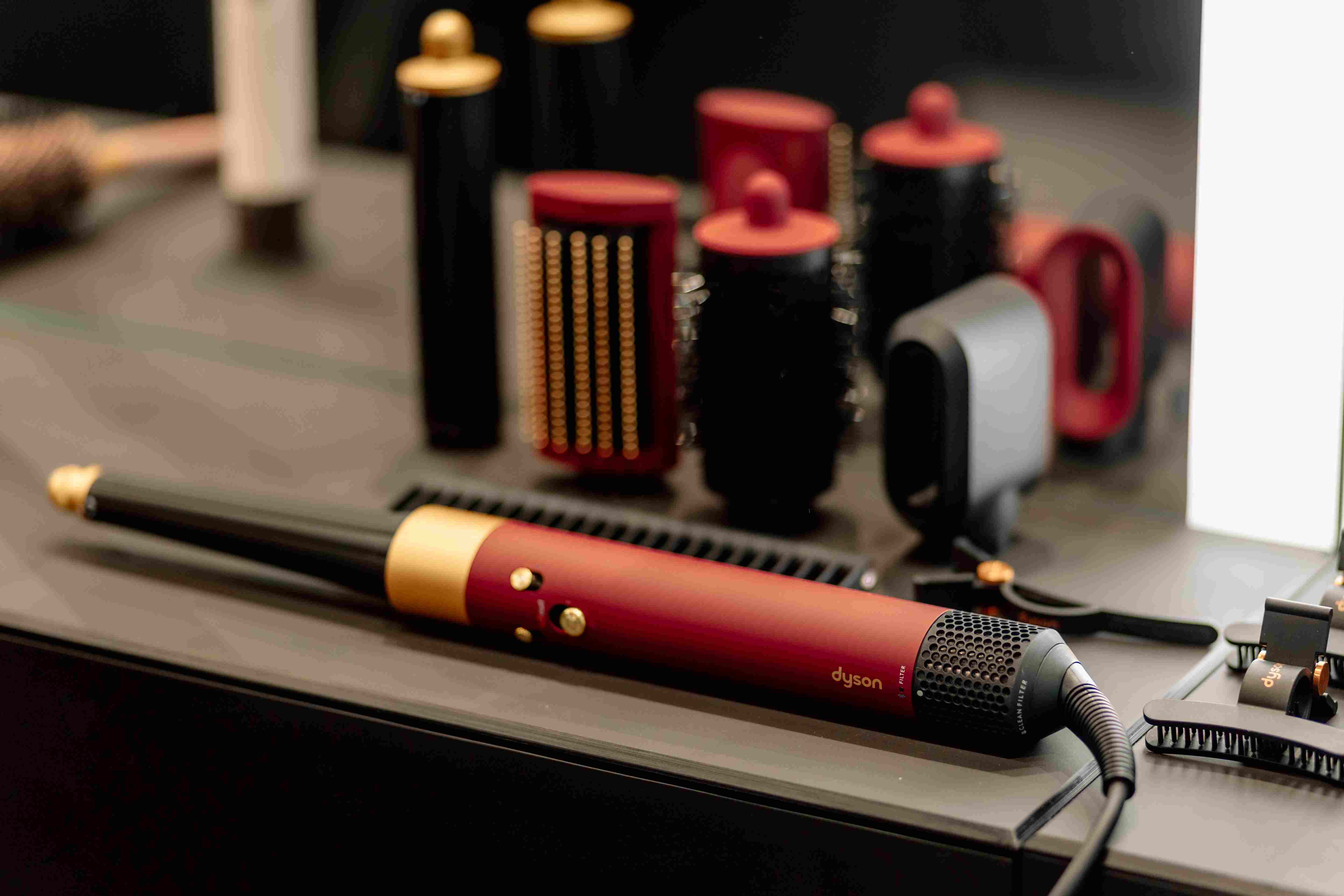 Love at first style: Dyson celebrează iubire prin tehnologie și inovație