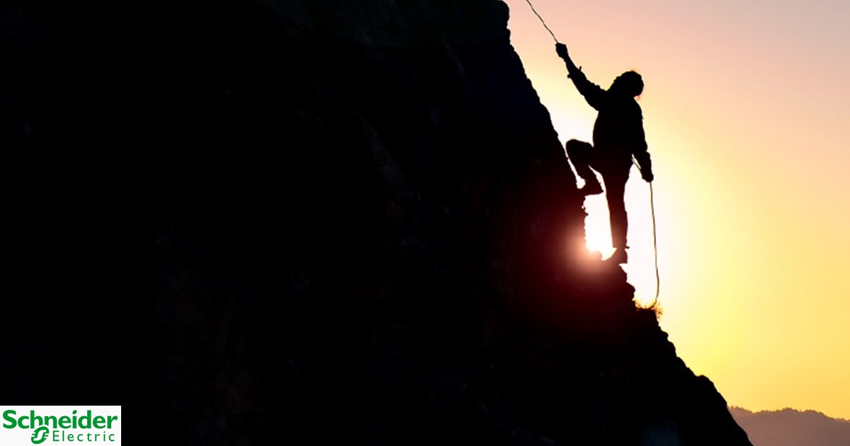 Schneider Electric finalizează cu succes programul Sustainability Impact (SSI) 2021–2025