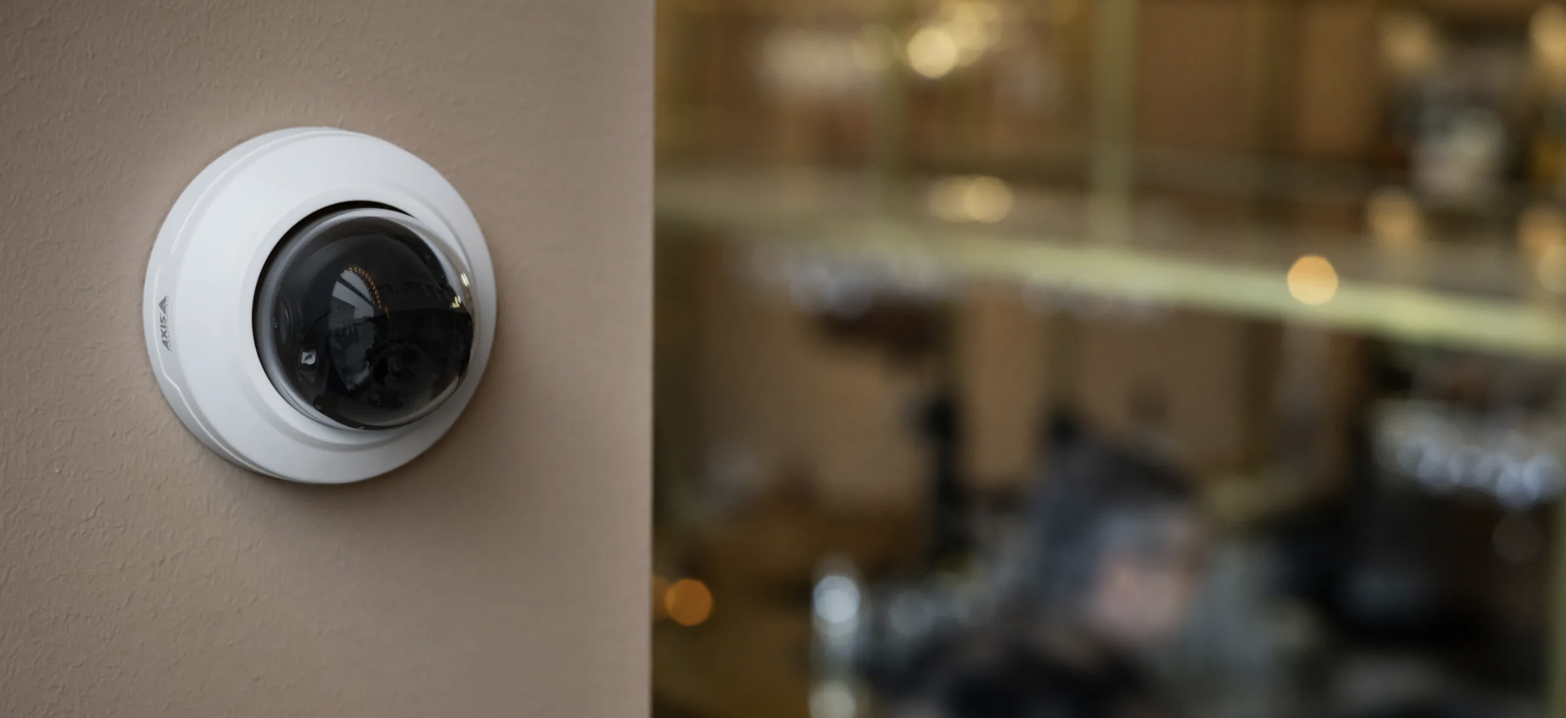 Axis lansează o nouă generație de camere mini dome cu Deep Learning