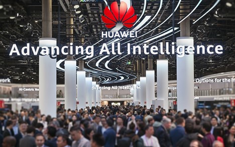 Huawei lansează soluții de rețea avansate, bazate pe inteligență artificială în cadrul MWC 2026