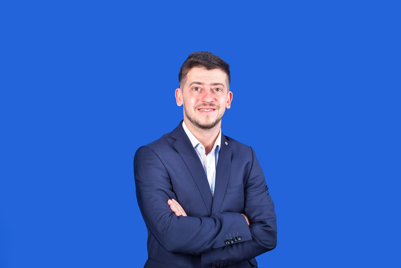 Companiile încep să funcționeze autonom: până la 90% din cererile IT pot fi rezolvate fără intervenție umană