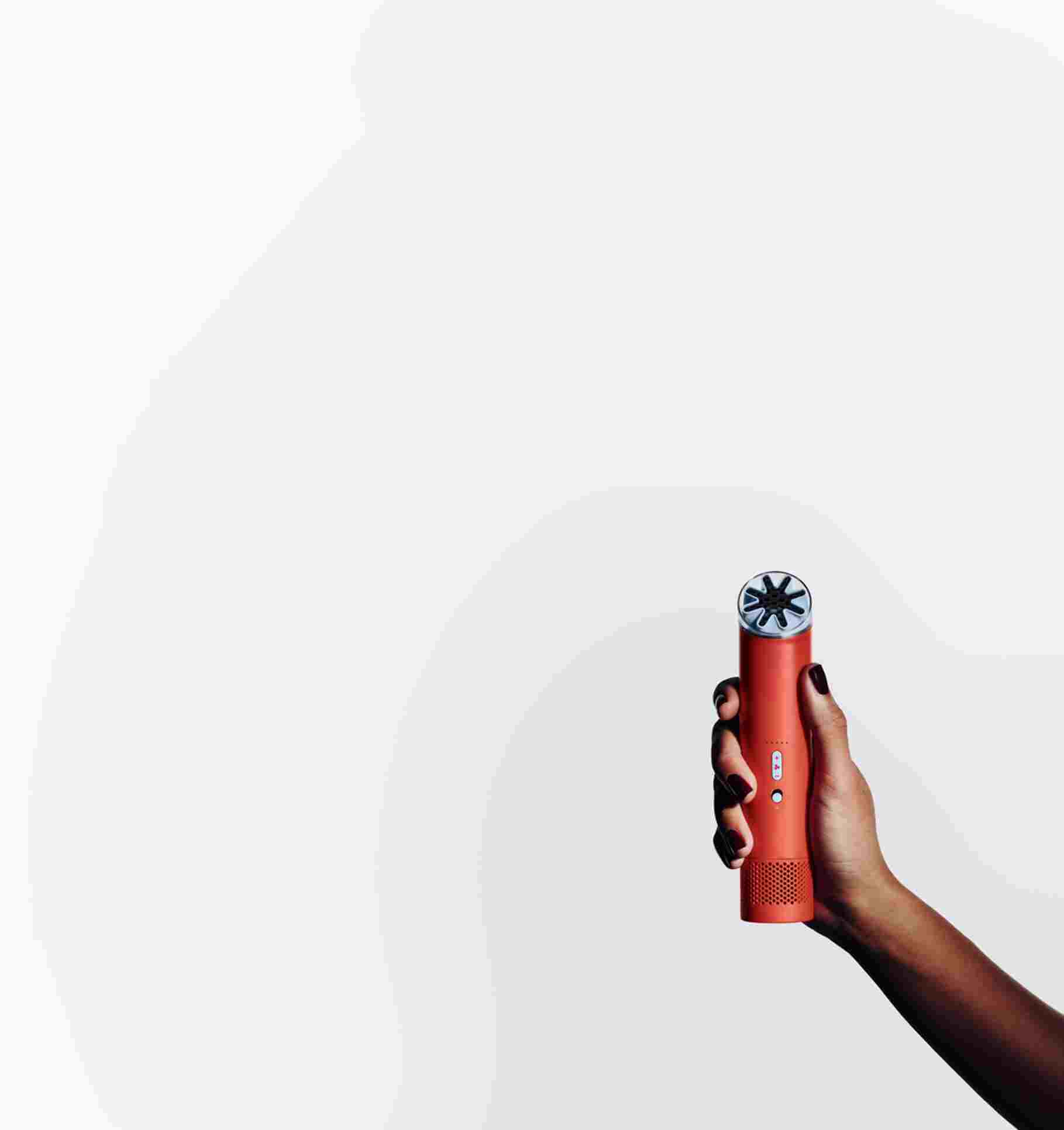 Dyson lansează Dyson HushJet™ Mini Cool: ventilatorul portabil care combină fluxul de aer puternic cu designul elegant