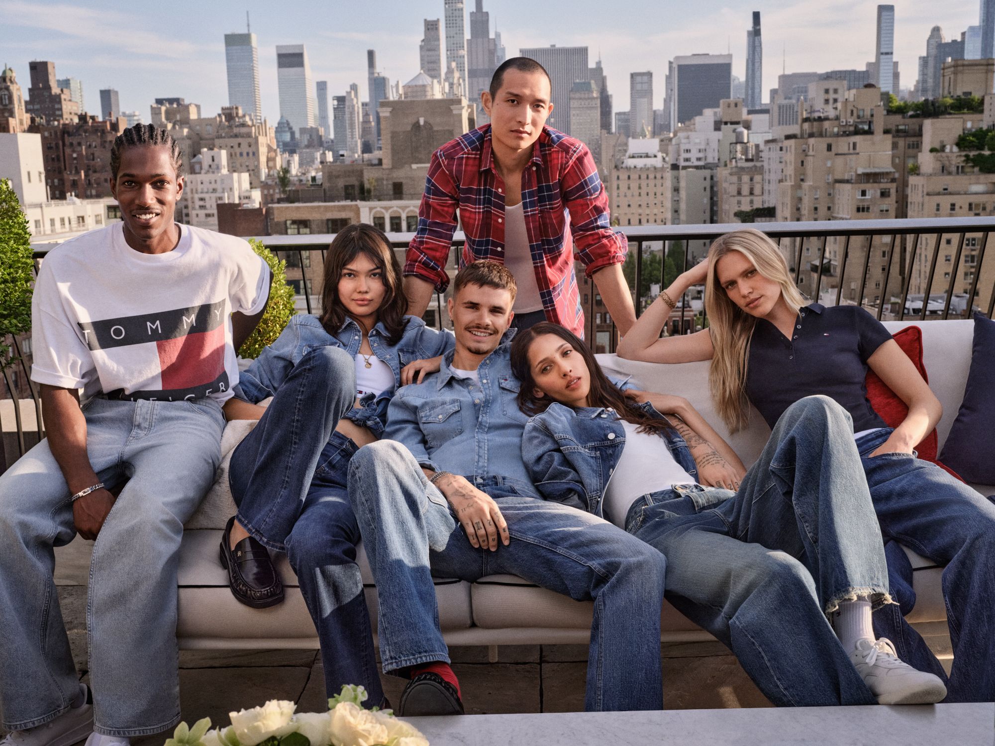 Tommy Hilfiger prezintă campania Always Denim alături de Romeo Beckham