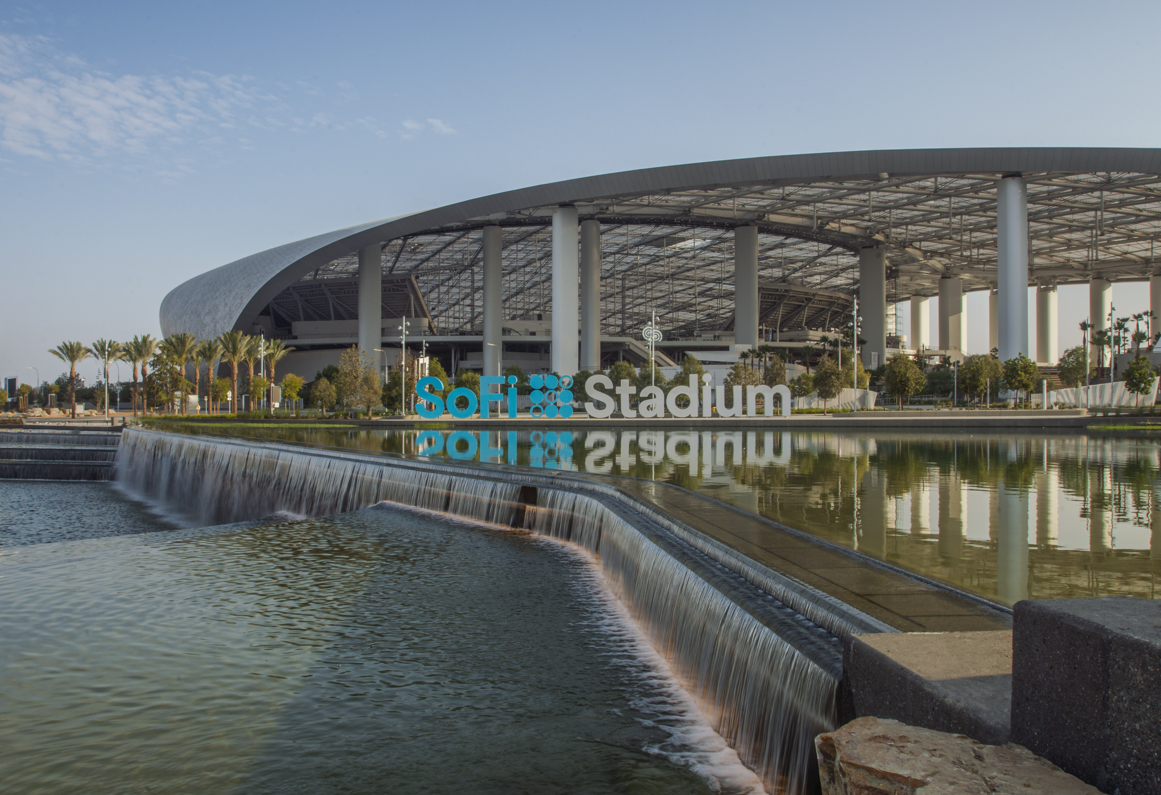 SoFi Stadium din campusul Hollywood Park își unifică operațiunile de securitate cu Genetec