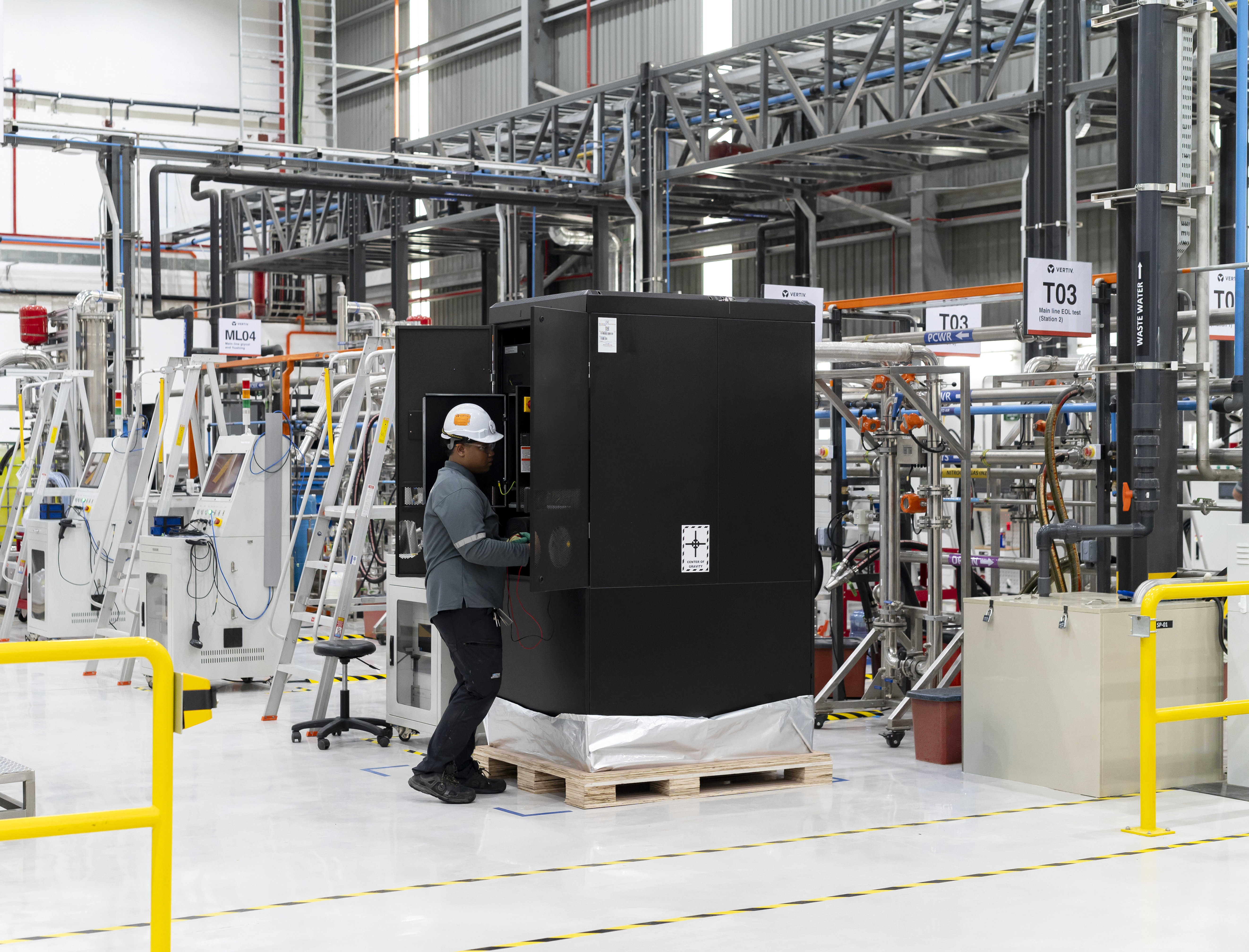 Vertiv își extinde capacitatea de producție printr-o nouă unitate în Malaysia, pentru a susține cererea în creștere de infrastructură digitală și AI din Asia