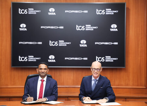 TCS achiziționează MHP Management