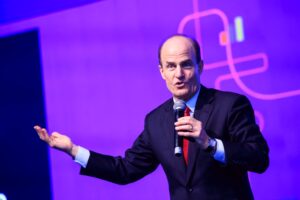 Ron Kaufman: „Nu irosi niciodată o criză bună”